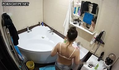 Сын Снял На Скрытую Камеру, Как Мать Моется В Душе Сын Снял На Скрытую Камеру, Как Мать Моется В Душе